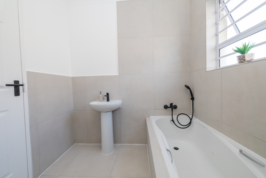 3 Bedroom Property for Sale in Bardale Village Western Cape